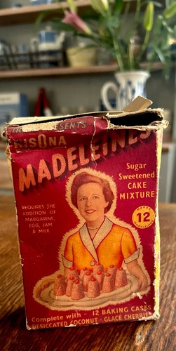 Rare c1940s ww2 madeleine cake - rare,