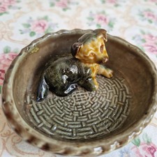 WADE Whimsie Puppy In A Basket  1970s Made in England cute collectable. Alsatian