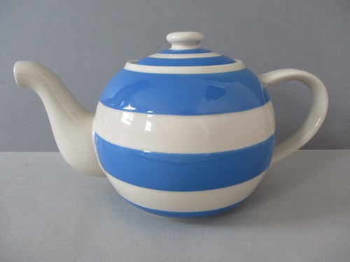 Large green cornishware - a,