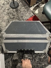 Yamaha EMX 5000 - 12 Powered