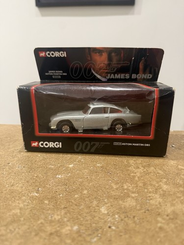 Corgi james bond 007 aston - bond,