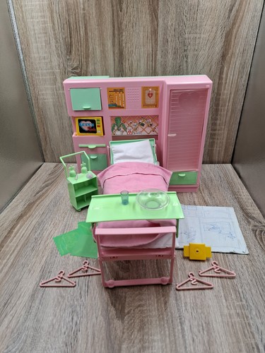 Sindy doll nursing - sindy, doll's
