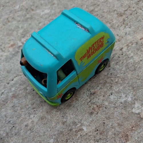 Scooby doo mystery machine - scooby,