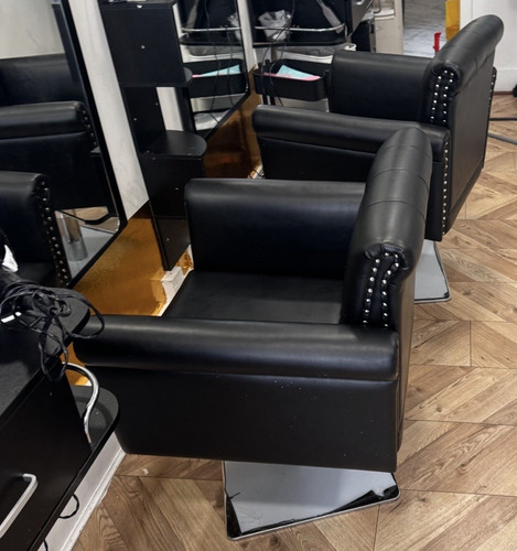 Black salon chair long well - chair,