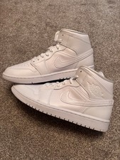 Nike Air Jordan 1 Mid Triple