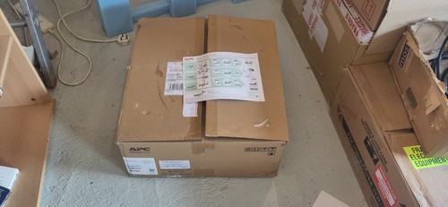 Apc smart ups 750va lcd - lcd, rm
