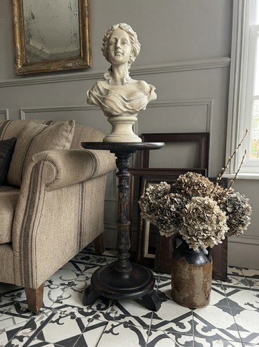 Antique gustavian style black - antique,