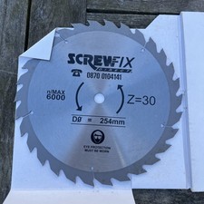 1 x Screwfix Circular Saw