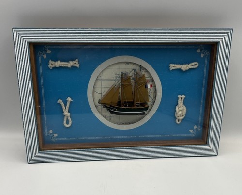 Seaside sailing box picture - box,