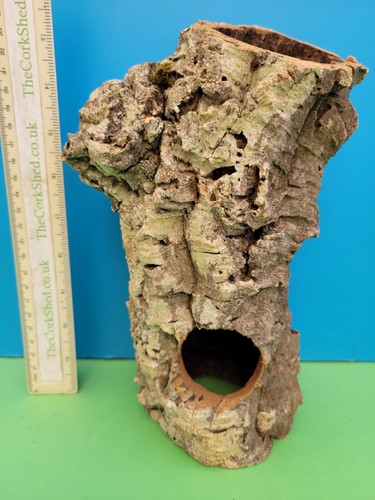 Cork bark tube hide - cork,