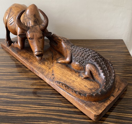 Hand carved wooden sculpture - wooden,