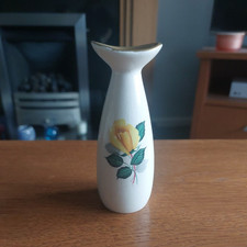 Wade Single Bud Yellow Rose