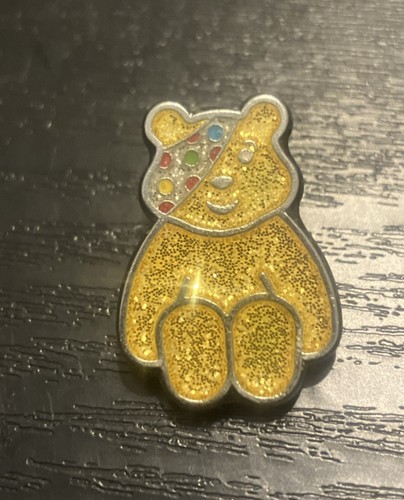 Pudsey bear glitter - bear, badge