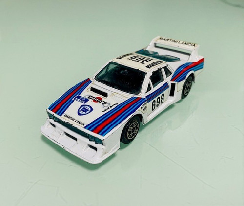Burago scale white lancia - 1:43,