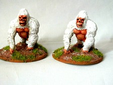A4 WARGAMES FOUNDRY - 2 X GORILLAS PAINTED META MODELS