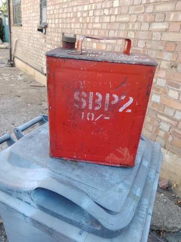 Vintage gallon petrol - 2, can