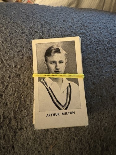 Wills cigarette cards - cards, worlds