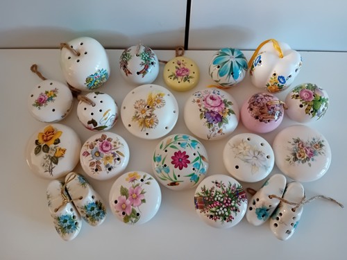Vintage ceramic pomanders - x,