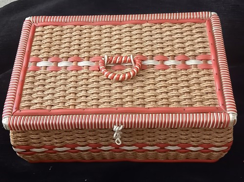 Vintage woven sewing basket - sewing,
