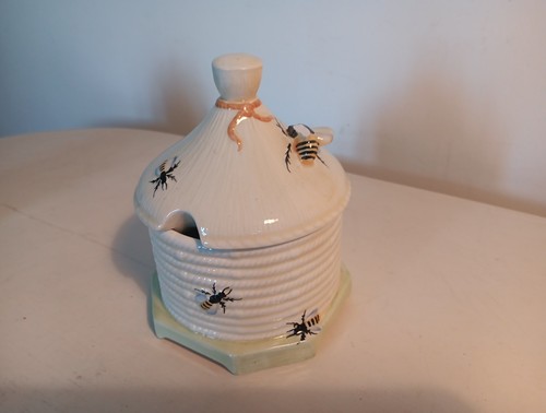 Small crown devon - -, beehive