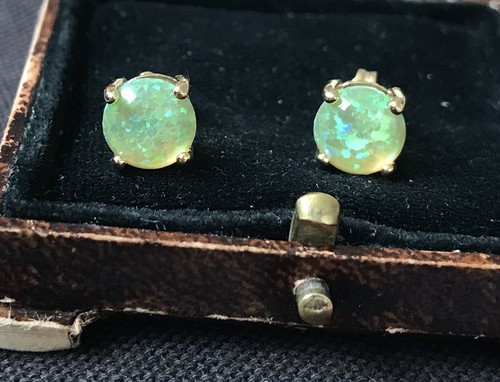 Vintage style jewellery green - jewellery,