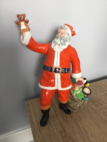 Royal doulton figure santa - royal,