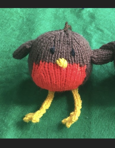 Supercute hand knitted robin - supercute,