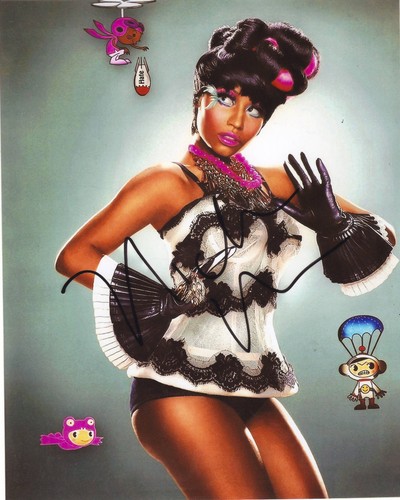 Nicki minaj autograph signed - nicki,