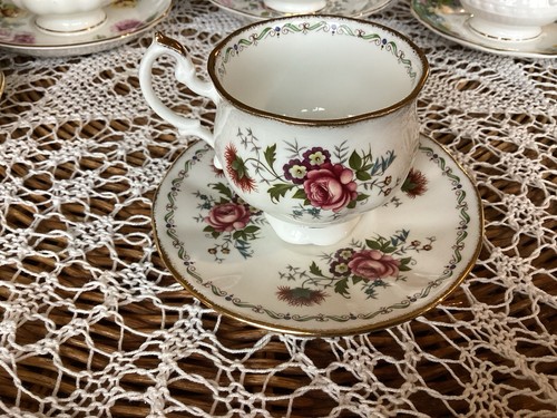 Elizabethan fine bone china - bone,