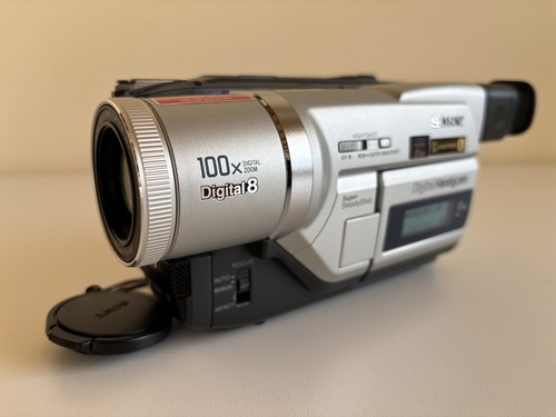 Sony handycam digital8 video8 - sony,