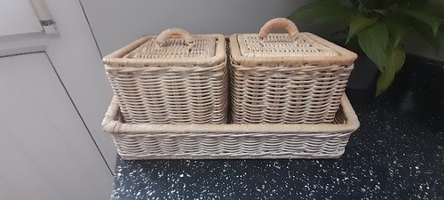 Lovely wicker lidded storage - lidded,