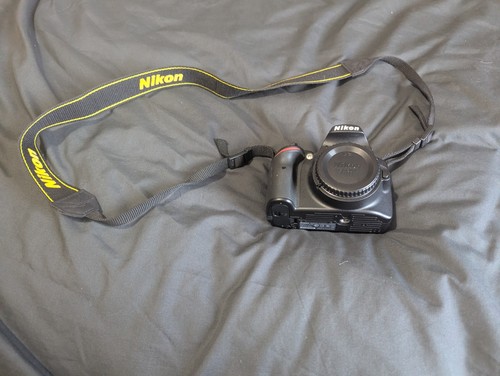 Used nikon d3200 - dslr, camera