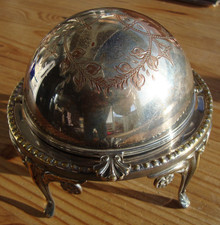 Vintage Silver Plated Roll-Top Caviar / Butter/ Sweet Dish complete.