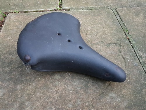 Dunlop vintage bicycle saddle - dunlop,