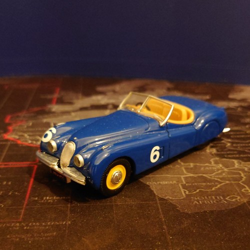 Corgi classics jaguar xk120 - jaguar,
