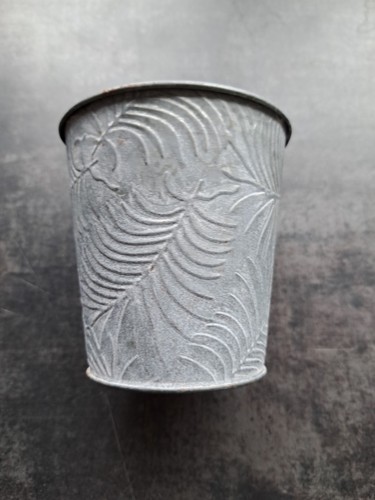 Small galvanised metal flower - galvanised,