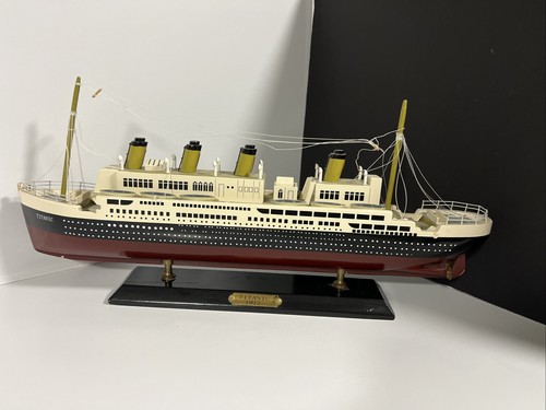 Titanic 1912 wooden model - model, ship