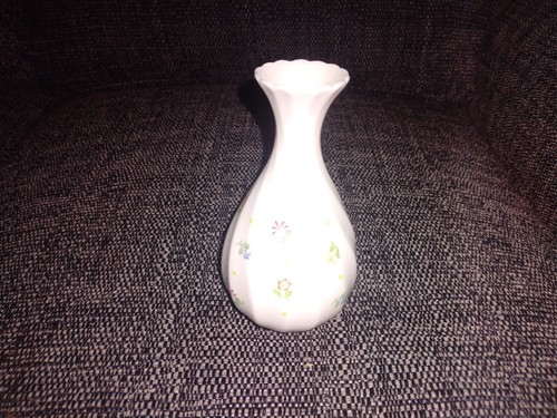 Wedgwood bone china posy - , vase