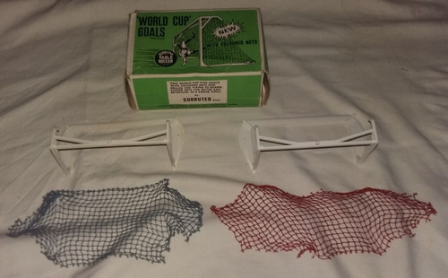Subbuteo c130 world cup - c130, goals