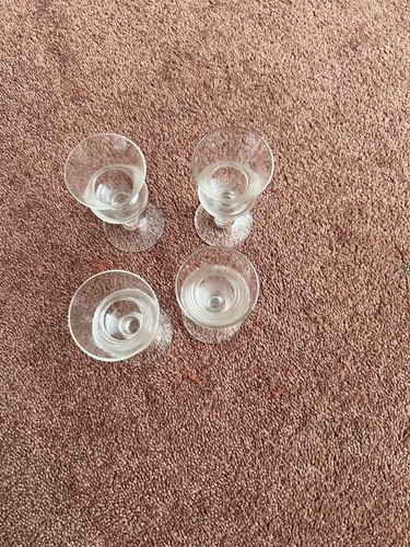 Small pedestal cordial - small,