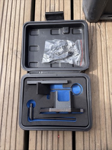 Engine timing kit - engine, tool