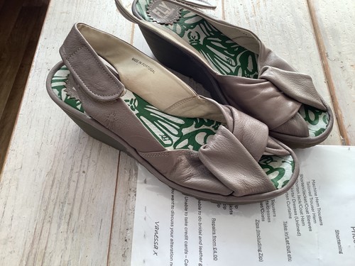Fly shoes beige wedge - fly,
