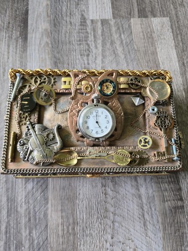 Cash wood jewelry box - &,