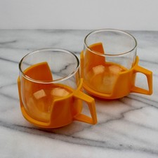 2 x VINTAGE JAJ PYREX DRINKUPS