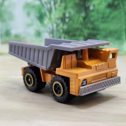 Matchbox tipper truck diecast - matchbox,