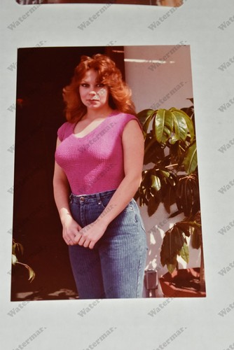 Close busty curvy redhead - curvy,