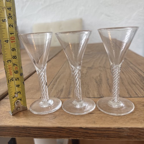 Elegant vintage twist - elegant,