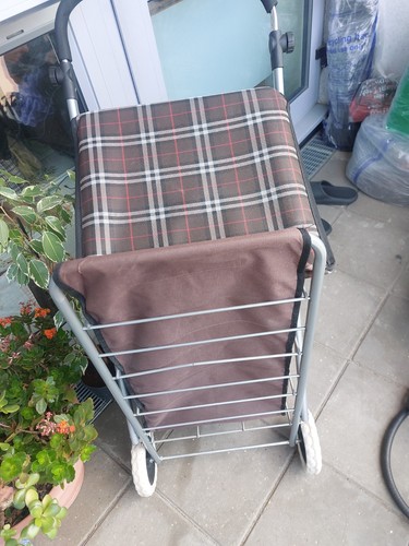 Folding shopping trolley - folding,