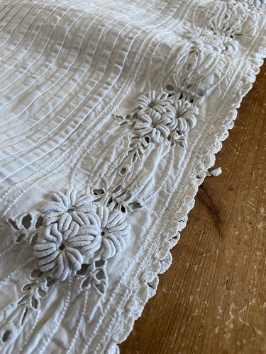 Antique french white - french,