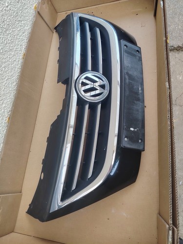 Passat 2010 grill - cc,